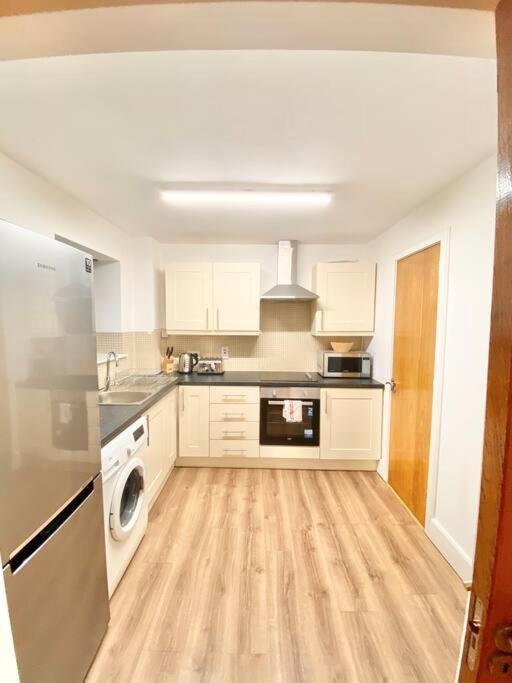 2 Bed Apartment In City Centre Дублін Екстер'єр фото